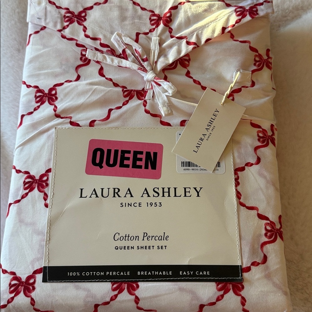 Laura Ashley Christmas Holiday Red Bow Ribbons Sheet Set - Queen